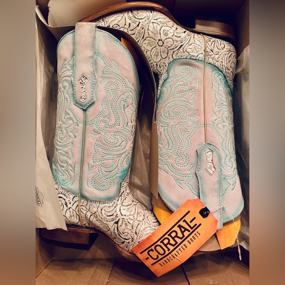 Embroidered White & Blue Bridal Square Toe Boots Size 8.5 Wedding Rodeo - Picture 3 of 13